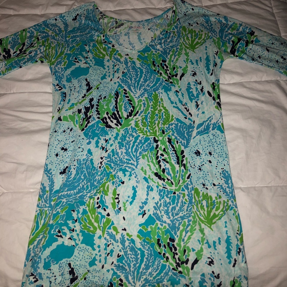 Lilly Pulitzer size large T-shirt dress